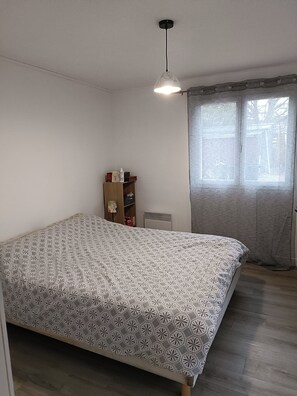 3 bedrooms, iron/ironing board, WiFi, bed sheets - Entre La Cité de L'espace et la Cité du Vin, Découvrez le Terroir du Sud-ouest! (Boé)
