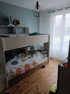 3 bedrooms, iron/ironing board, WiFi, bed sheets - Entre La Cité de L'espace et la Cité du Vin, Découvrez le Terroir du Sud-ouest! (Boé)