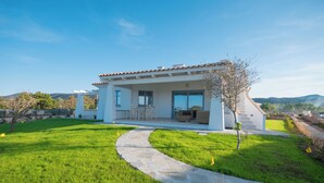 Villa – exclusive, 3 soverom | Hageutsikt