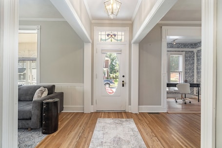 Interior. Gettysburg Home sleeps 10 with parking and Game Room. Just off the square.