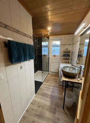 Apartment | Badezimmer