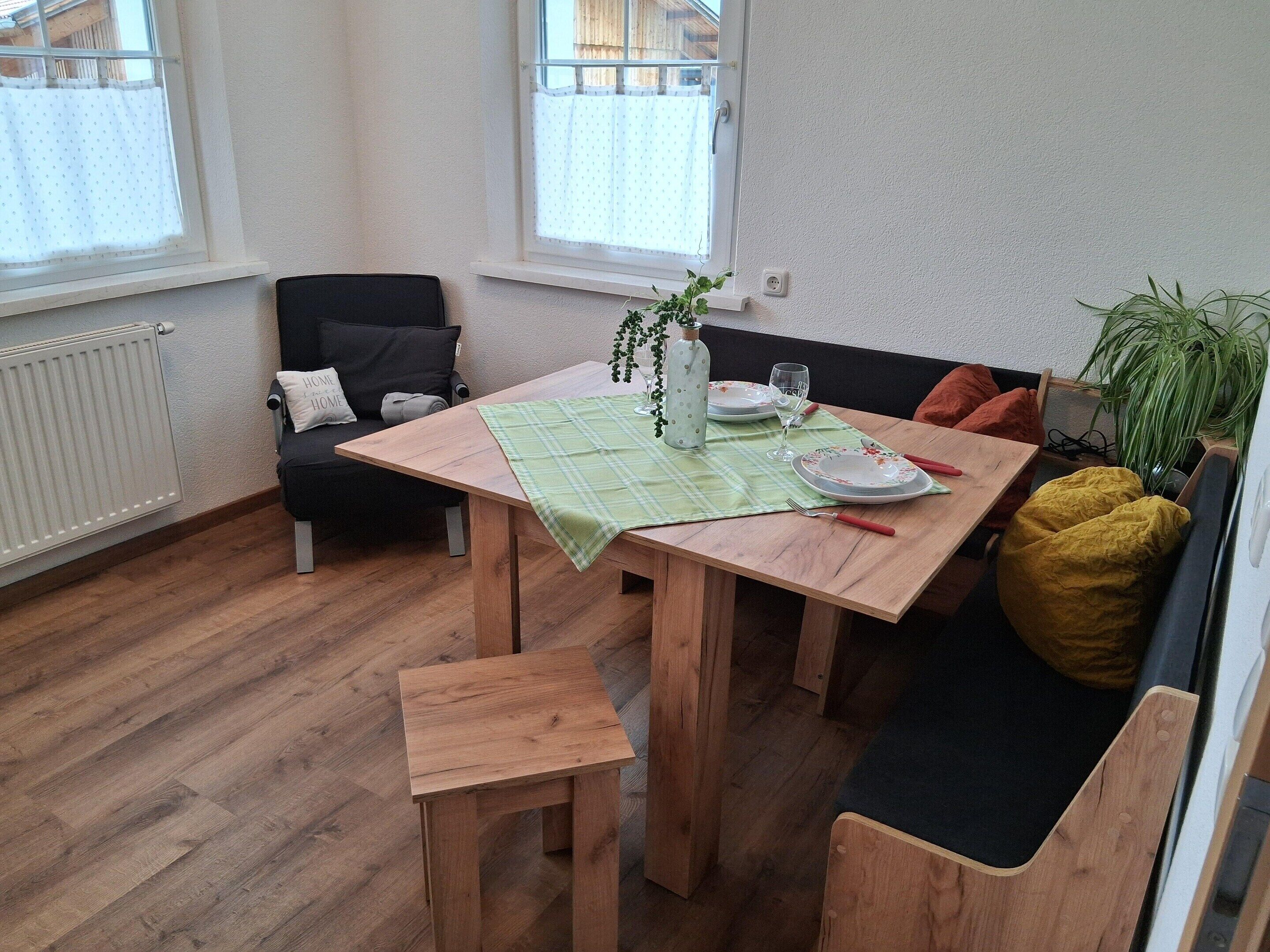 Apartment | Dining