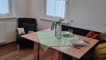 Apartment | Dining