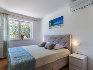 Ferienhaus | 6 Schlafzimmer, individuell eingerichtet, Bettwäsche