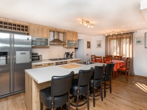 Private kitchen - Villa Anabella - Four Bedroom Villa With Swimming Pool (Supetar)