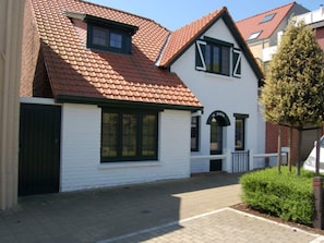 House | Exterior - Beautifully Renovated House Centrally Located (De Haan)