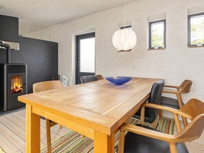 House | Dining - 6 Person Holiday Home in Vaeggerlose (Vaeggerlose)