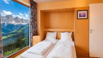 Apartment | 1 bedroom, individually furnished, bed sheets