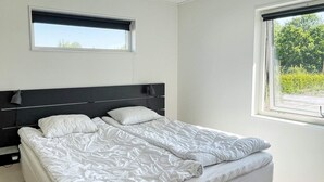 House - 6 Person Holiday Home in Solvesborg (Sölvesborg)
