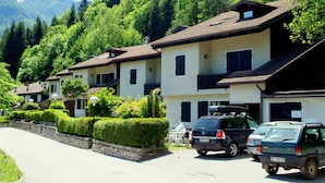 Unclassified image, 4 of 19, button - Belvilla by OYO Modern Holiday Home With Garden (Ledro)