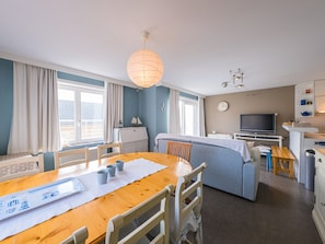 Apartment | Dining - Quiet Apartment With Sunny Terrace (Middelkerke)