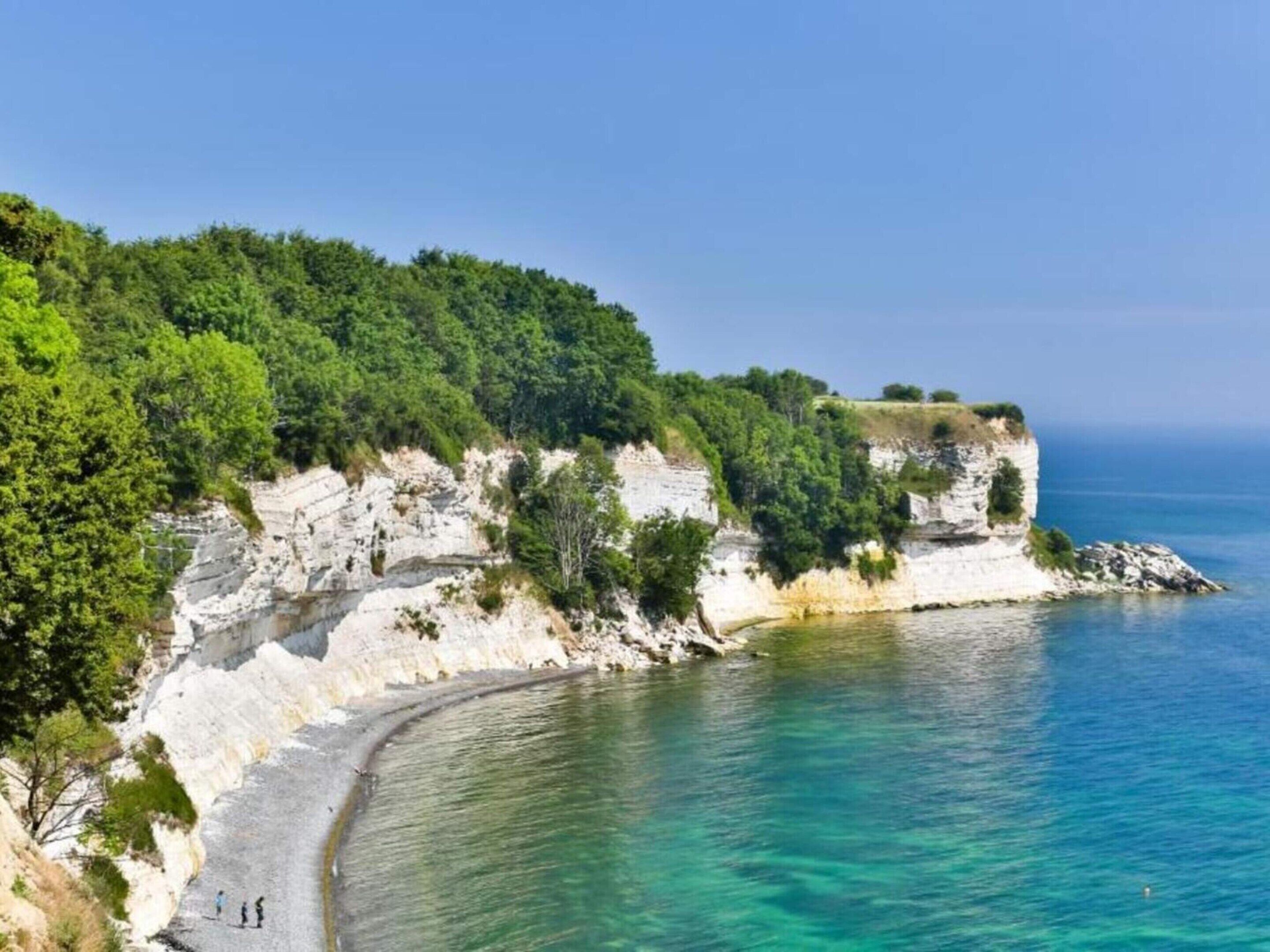 Hus | Utsikt mot vann