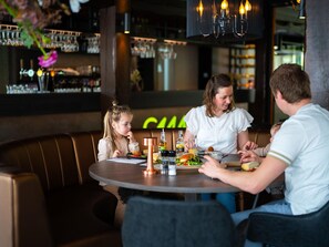 House | Dining