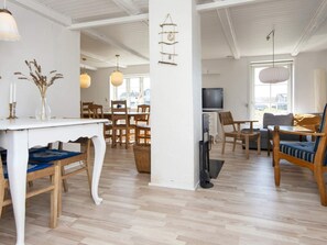 House | Dining
