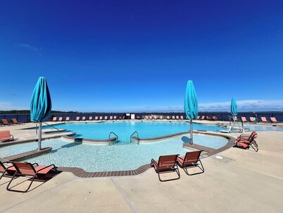 Bay-Life Living, Fenwick Island, Pool, Golf Cart, Bikes, Bay Beach, Gym, Kayak