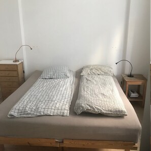 2 bedrooms, WiFi, bed sheets - Central, Cozy With Great Atmosphere and Grand Piano (København)