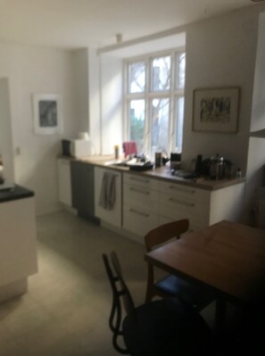 Private kitchen - Central, Cozy With Great Atmosphere and Grand Piano (København)