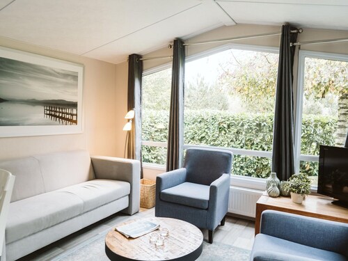 Cozy Chalet in Goedereede With Garden