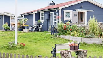 House | Property grounds
