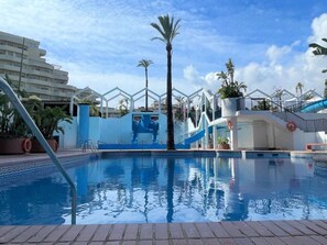 Departamento | Alberca | Alberca al aire libre y alberca climatizada