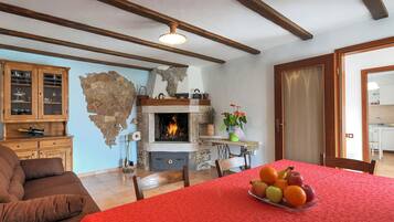 House | Dining