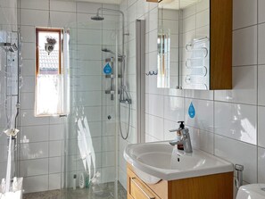House | Bathroom