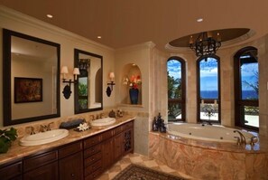 Shower, jetted bath, hair dryer, towels