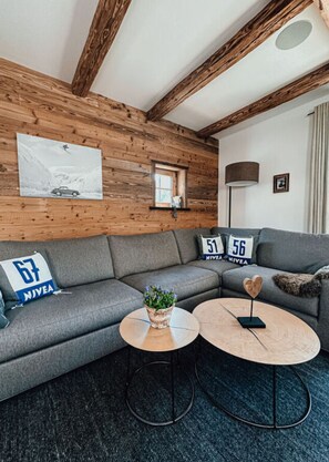 Living area - Chalet Alpin Comfortable Holiday Residence (Bayrischzell)