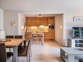 Apartment | Private kitchen | Highchair