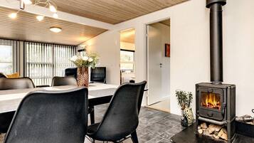 House | Dining