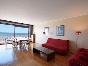 Apartment | Dining