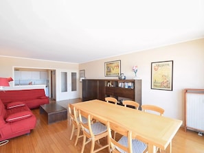 Apartment | Dining