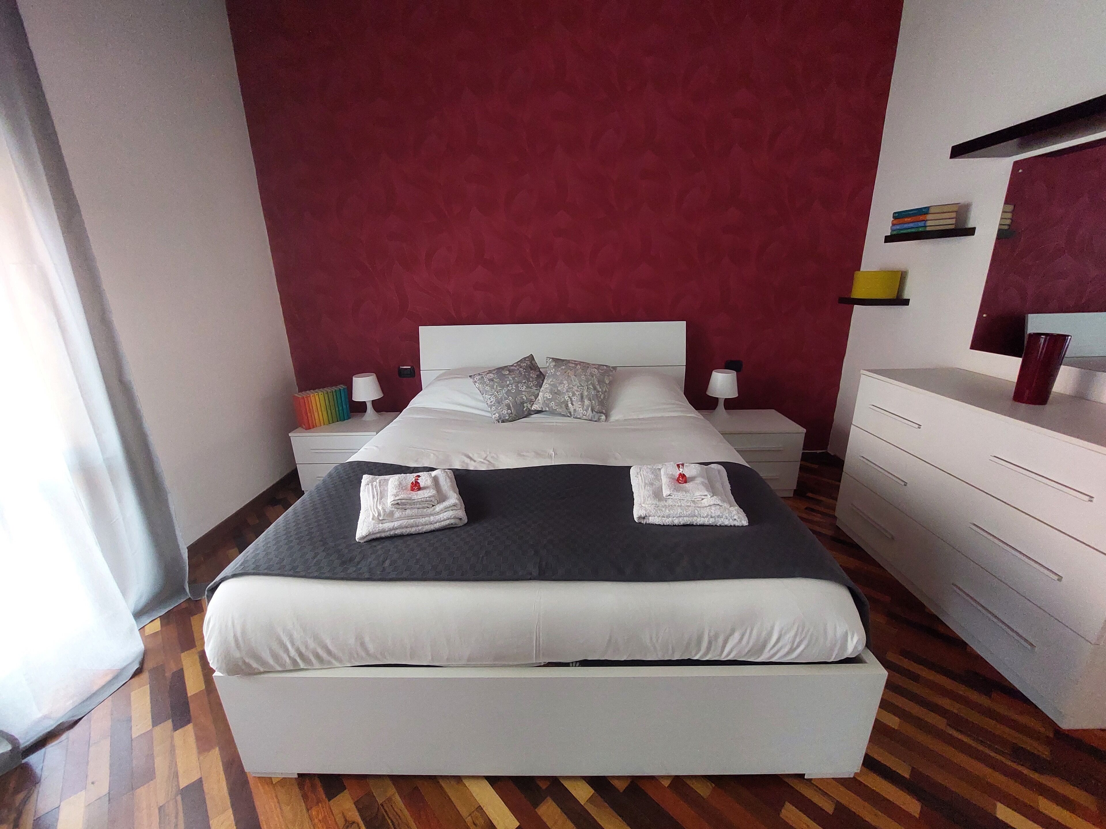 2 Schlafzimmer, Bügeleisen/Bügelbrett, Bettwäsche