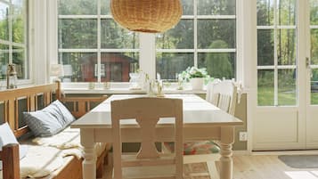 House | Dining