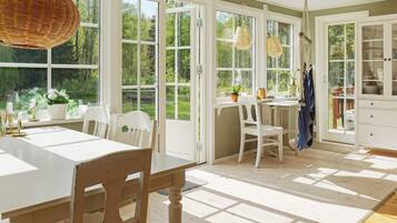 House | Dining