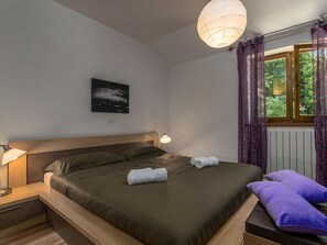 Villa | 4 soverom, individuelt innredet og strykejern/-brett