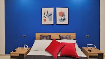 1 Schlafzimmer, Zimmersafe, Schreibtisch, Bügeleisen/Bügelbrett