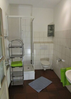 House | Bathroom - Comfort Modern Retreat (Stadland)