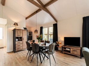 House | Dining
