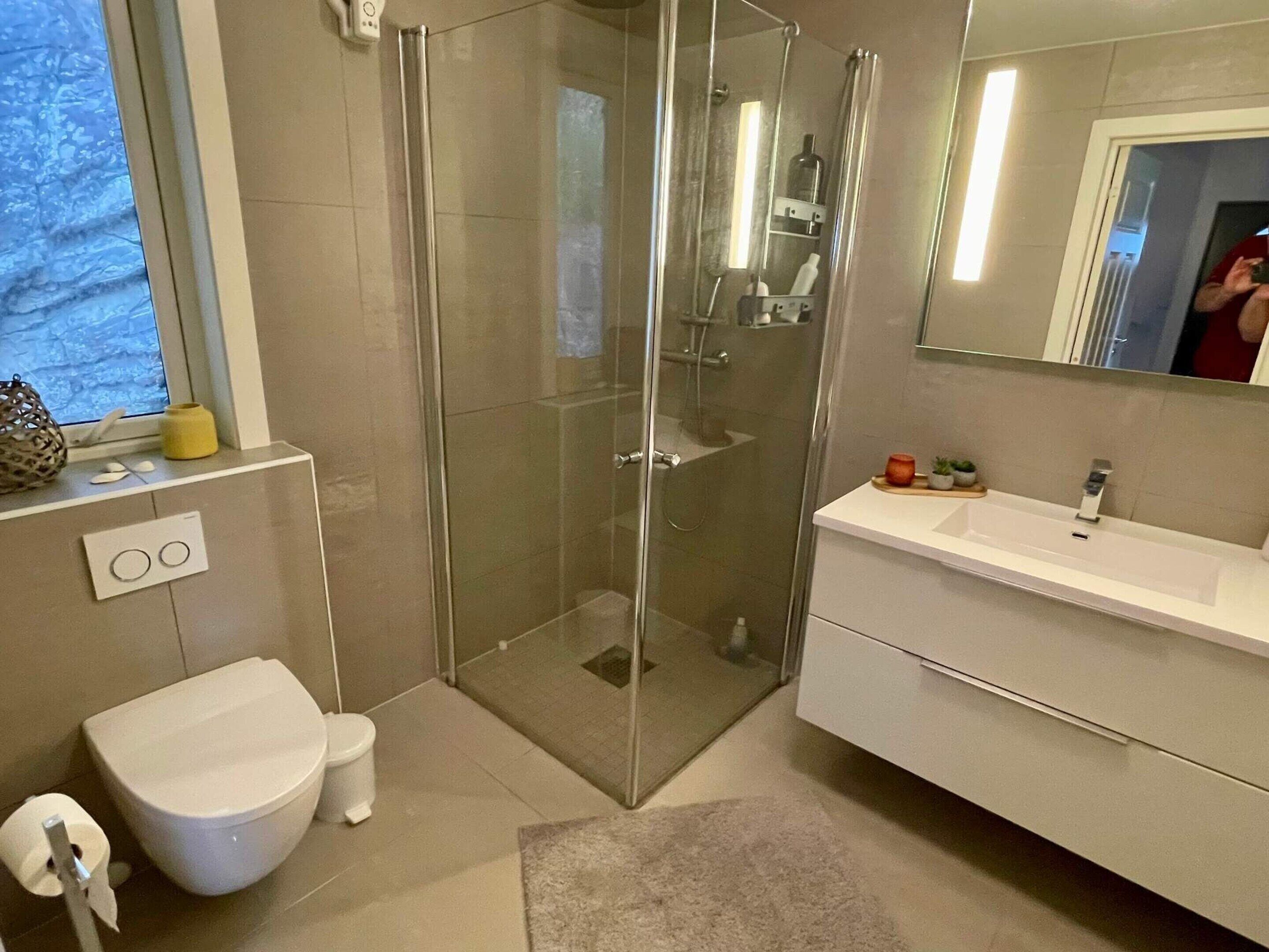House | Bathroom