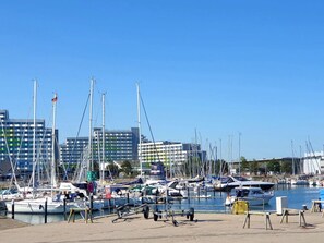 Marina - Gemstone by the sea Comfortable Vacation Home (Damp)