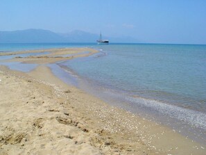 Beach - Holiday Apartment Luna (Ploce)