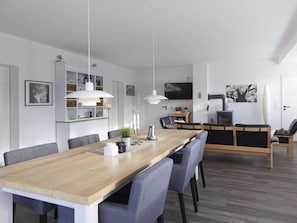 House | Dining