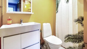 House | Bathroom - 7 Person Holiday Home in Floby (Floby)