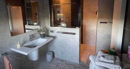Place to Be Modern Retreat