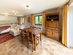House | Dining - Charming Holiday Home in Clavier With Garden (Clavier)