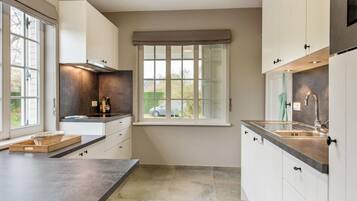 Vila | Dapur pribadi | Microwave, ketel listrik, dan pemanggang roti