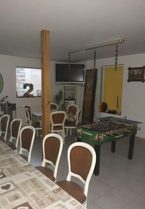 Dining - in Weisdin Modern Retreat (Blumenholz)