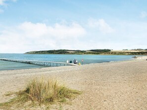 Apartment | Beach - 4-person Cabin in Lemvig Holiday Park (Lemvig)