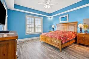 6 bedrooms, iron/ironing board, free WiFi, bed sheets